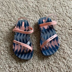 Ipanema toddler girls sandals size 7